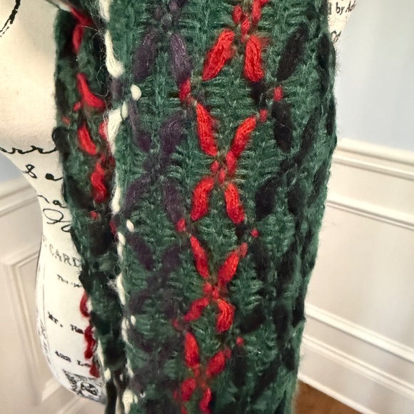 Knitted Scarf & matching knit hat NWOT - Picture 2 of 3